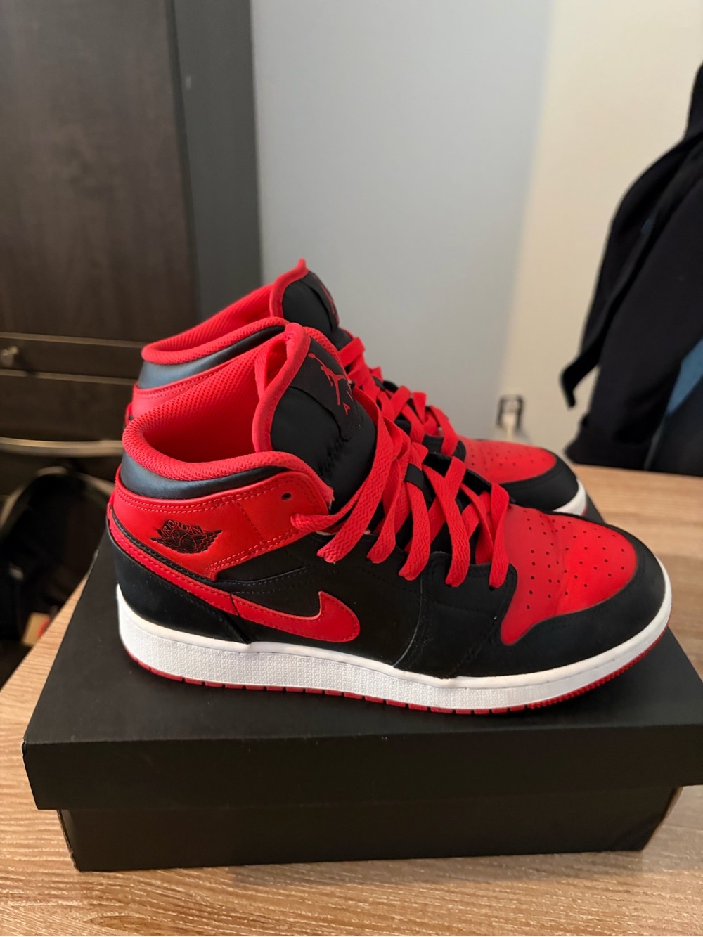 Air Jordan 1 Mid (GS)